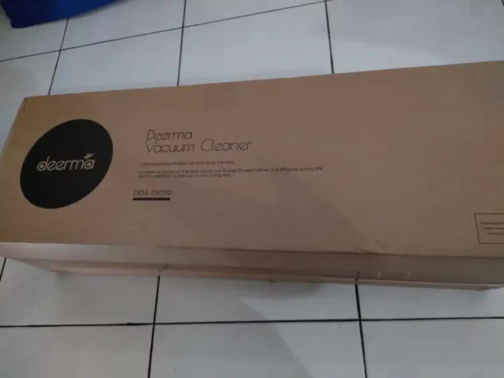 Vacuum Deerma DX700 {Brand new & sealed)