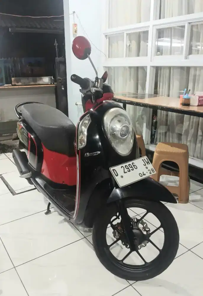 Jual Scoopy sporty 2013 fi full ori