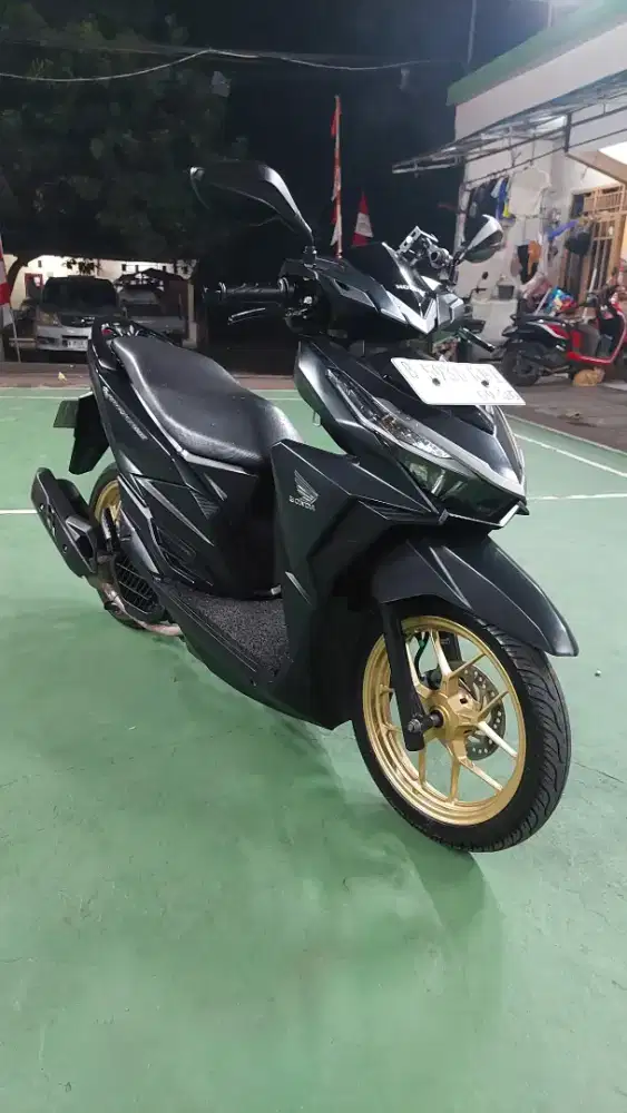 Vario 150 tahun 2017 body mulus mesin alus ss lengkap pajak hidup