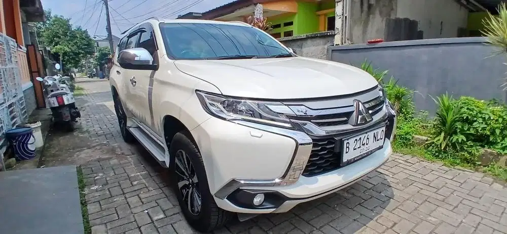 Mitsubishi Pajero Sport Dakar 2.4 AT 2016 Sunroof KM 55 Ribu