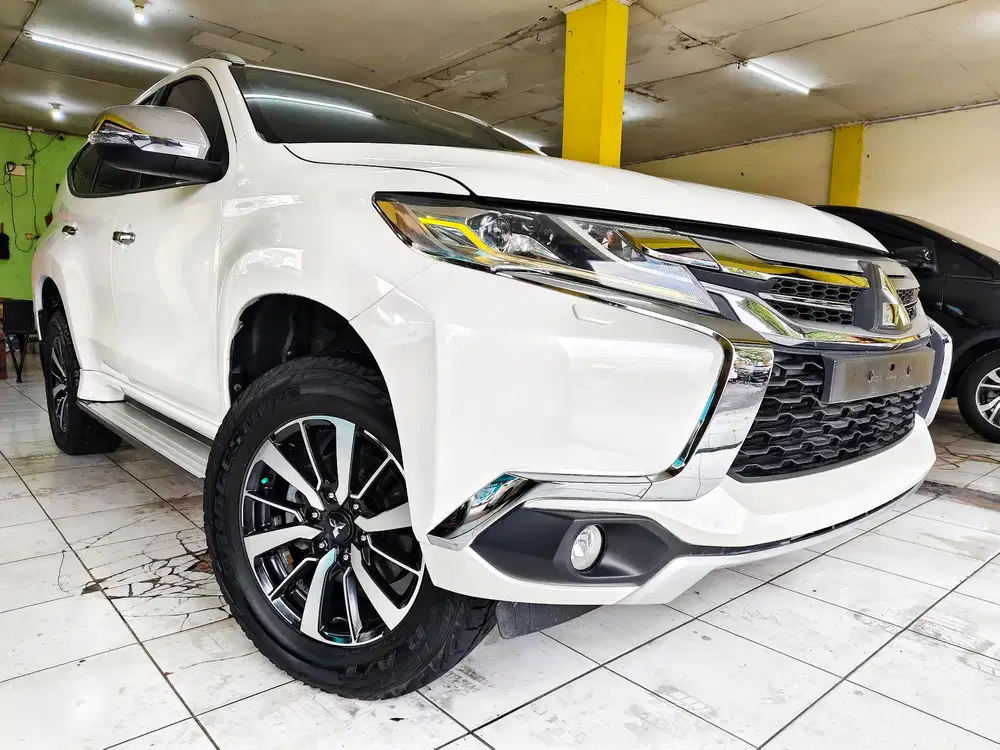 MITSUBISHI PAJERO SPORT DAKAR SUNROOF AT 2016 MATIC DIESEL SOLAR 2017