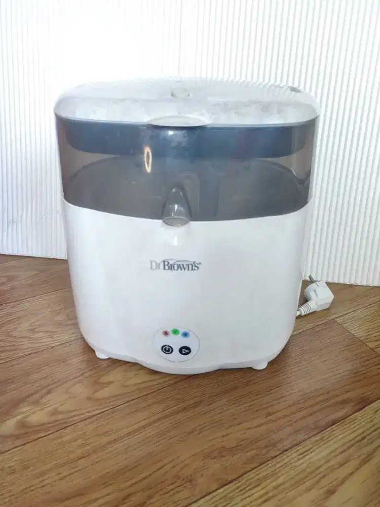 sterilizer botol bayi Dr. Brown