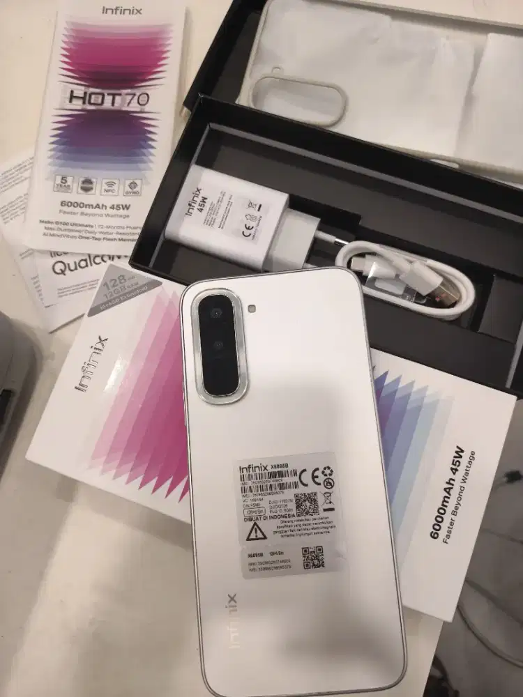 Infinix hot 70 like new. Baru buka dus 6/128
