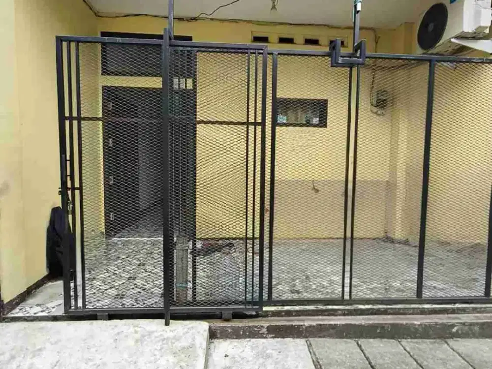 Rumah Kost Full isi Lokasi Strategis Di Prumpung Cipinang Jatinegara Jakarta Timur