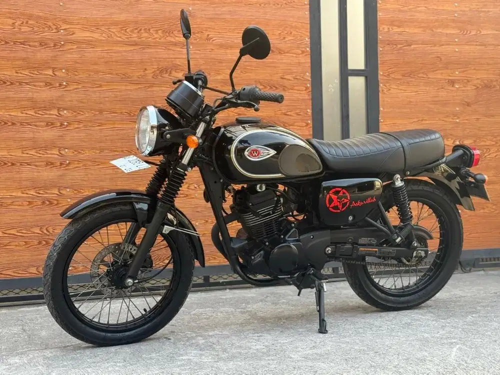 W175 2018 km 12rbuan istimewa