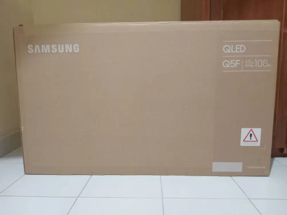 Samsung QLED SmartTV Q5F 43 inch
