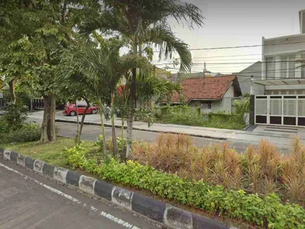 Dijual Rumah Hitung Tanah di Jalan Raya Gayungsari Surabaya