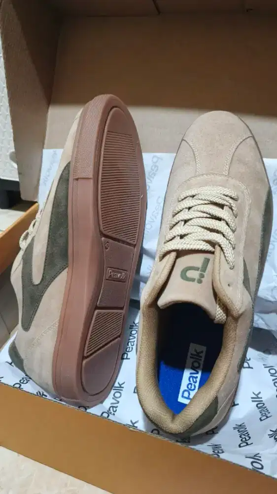 SEPATU PEAVOLK NEW