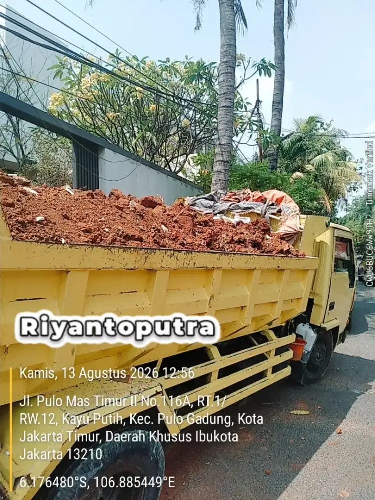 Jasa buang puing dan tanah