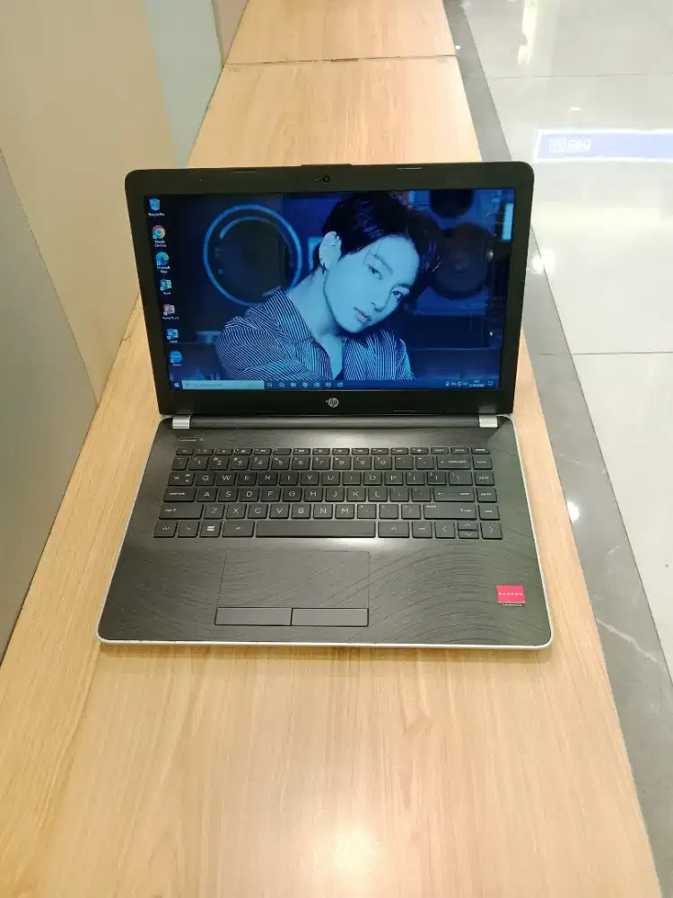 LAPTOP RAM 12 GB AMD A9 1 TB Windows 10