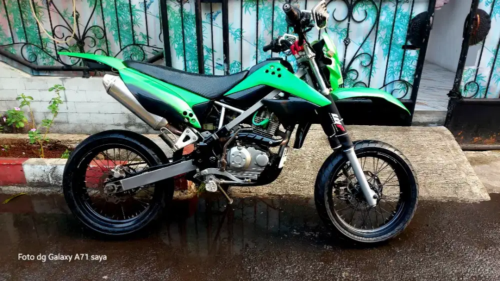 KLX Supermoto 2011 - 150cc
