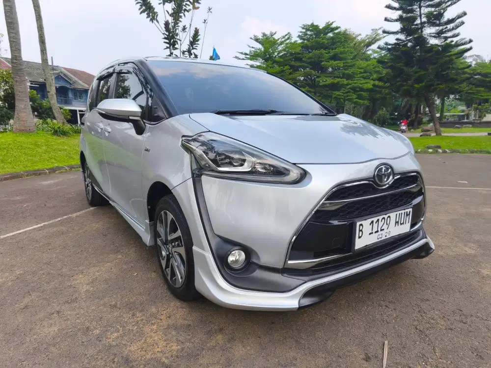 Sienta Q at 2017 good condition