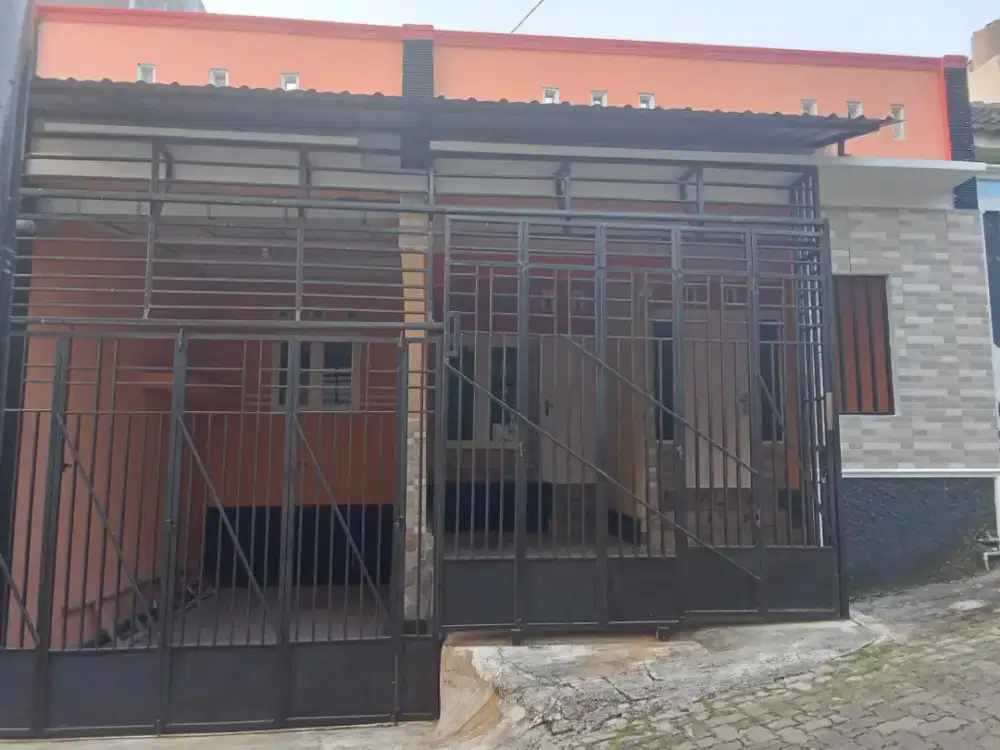 Rumah Second murah konstruksi 2lantai Pudak Payung Semarang