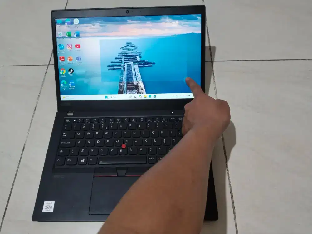Dijual laptop lenovo Thinkpad x13 Intel i5 gen 10 Ram 16GB Layar TC