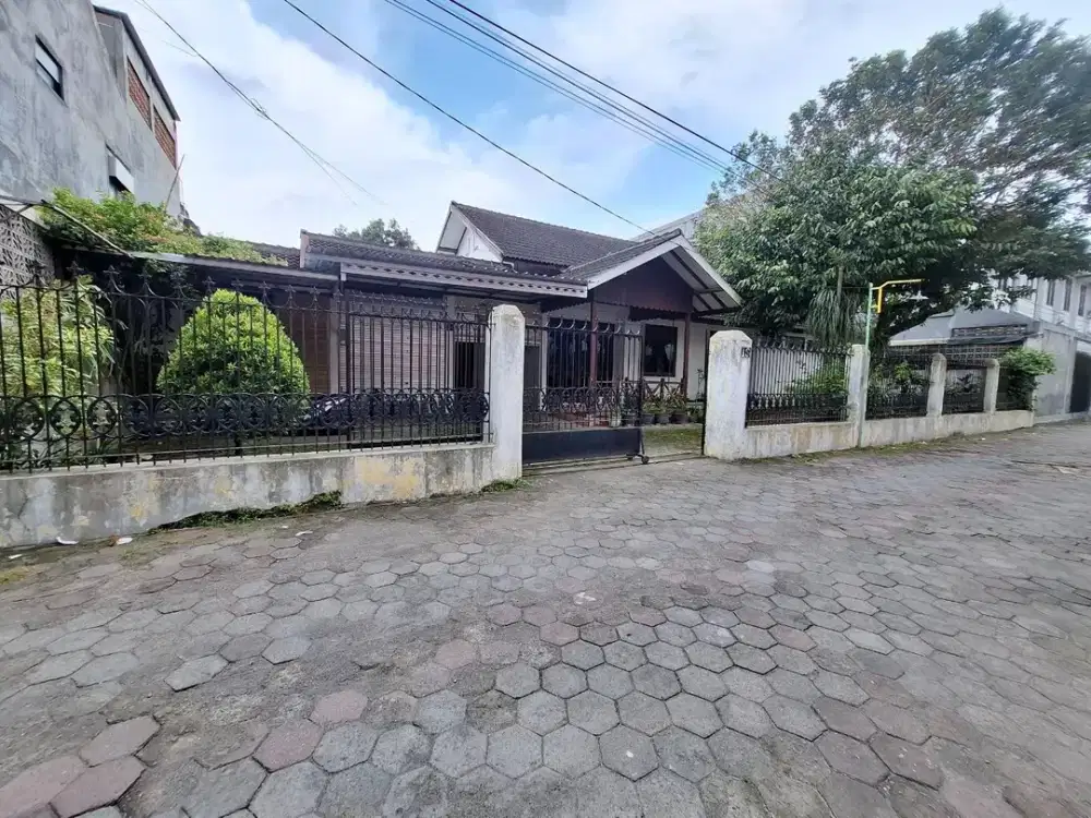 Rumah Siap Huni Area Seturan Halaman Luas Sleman untuk Kost