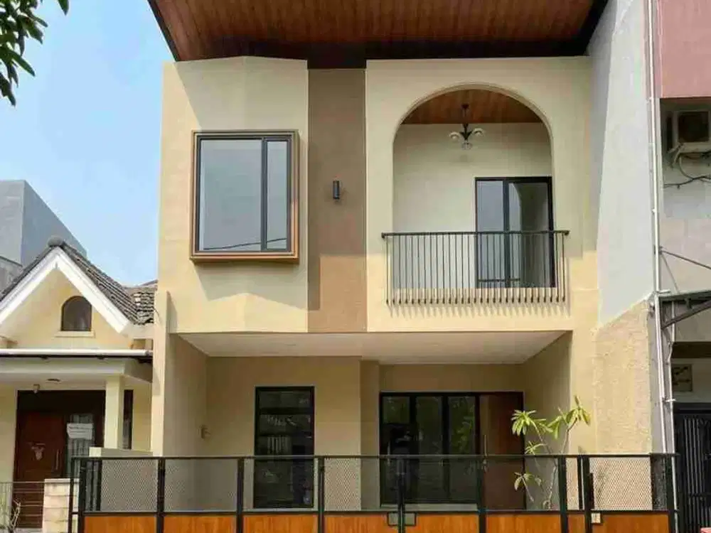 Rumah baru siap huni lokasi strategis di Kencana Loka BSD
