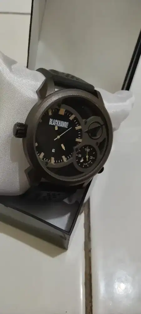 Jam Tangan Pria brand Blackhawk!