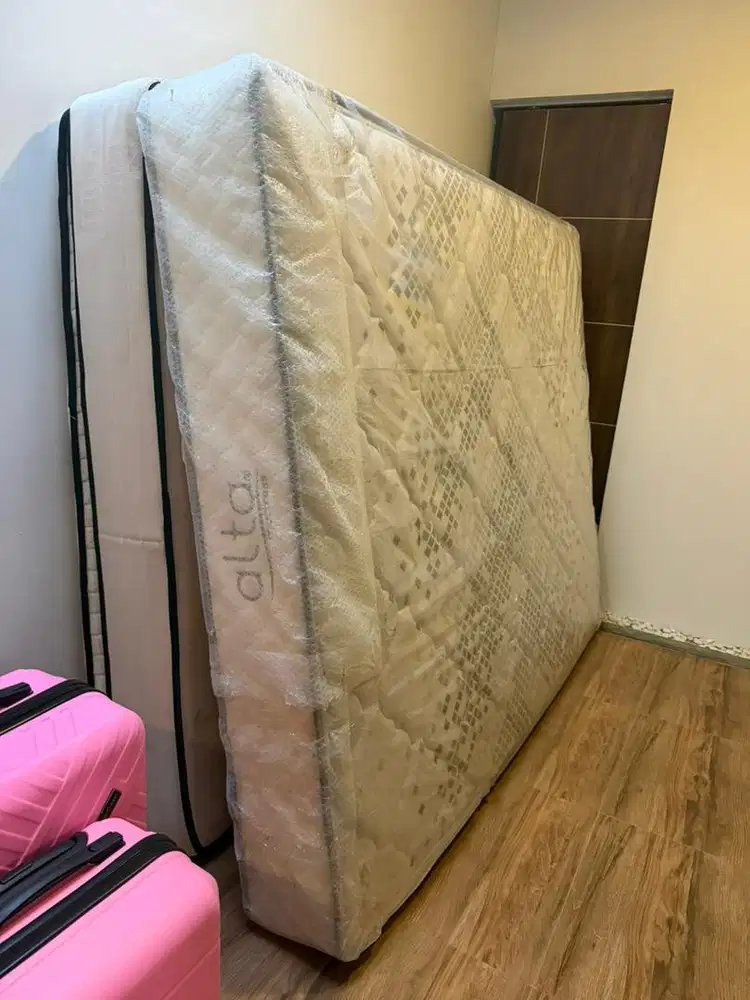 Edisi pindahan Dijual kasur springbed uk 160x200cm