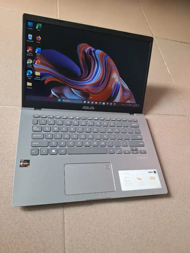 Bismillah dijual laptop asus vivobook slim ryzen5 ram 8gb siap pakai