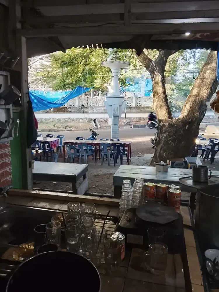 Dicari 1 orang karyawan warung kopi