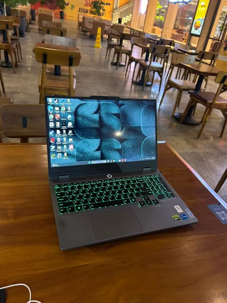 Jual  Gaming Laptop Lenovo LOQ 15IRX9 ( RTX 3050 )