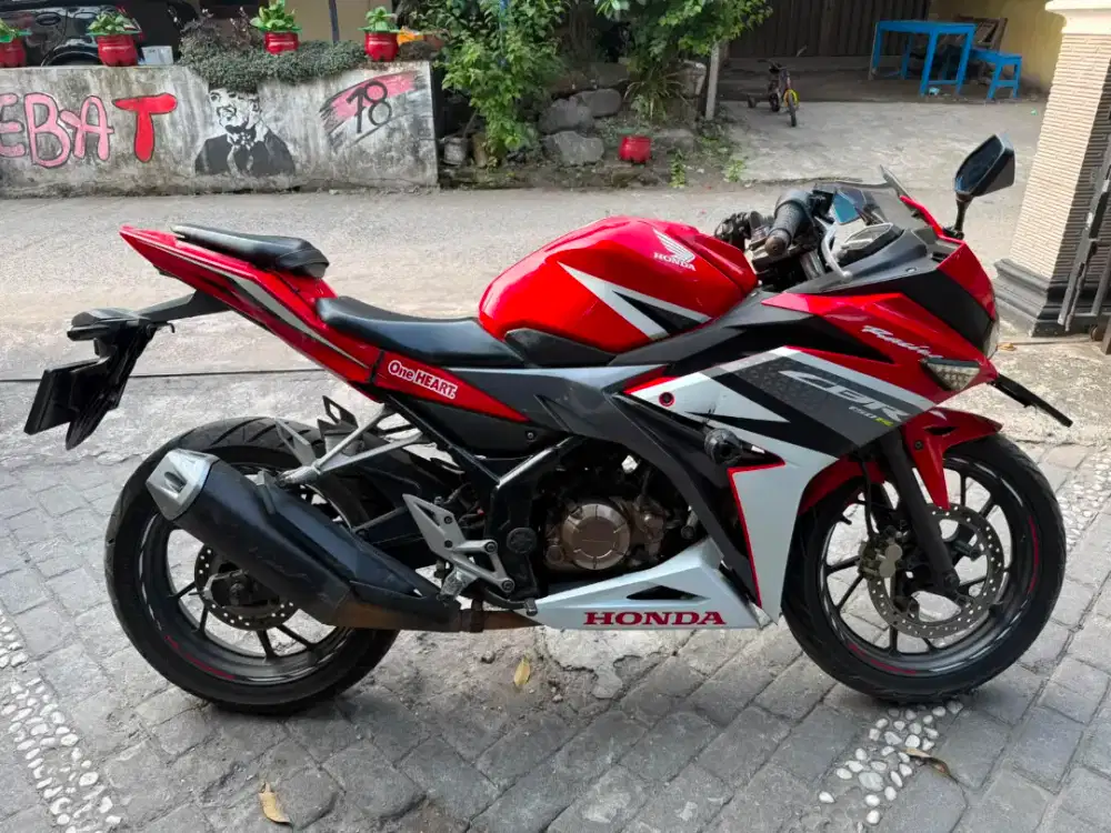 Honda CBR LED THN 2018 plat B jakarta