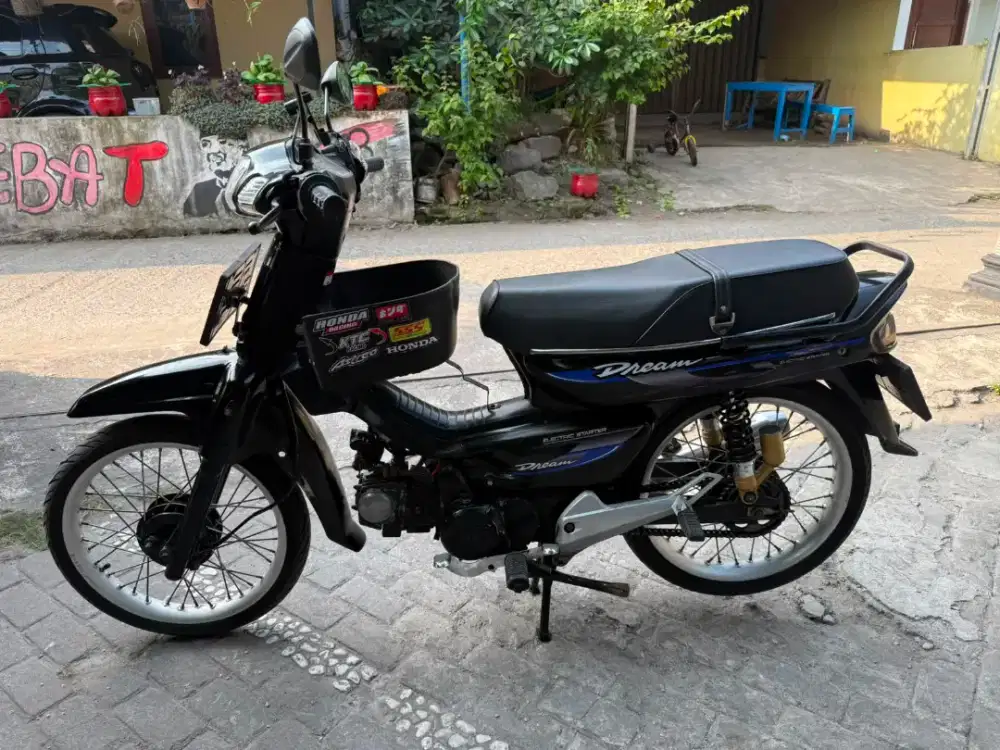 Astrea grand THN 1997 plat AB Bantul