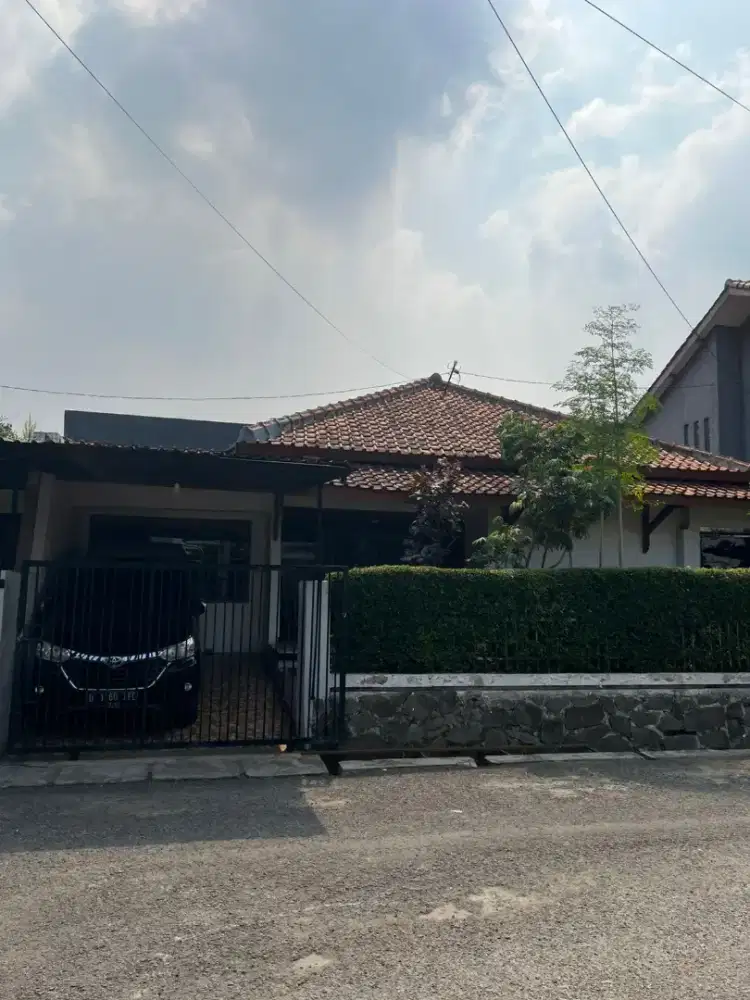Rumah guntur sari kulon turangga