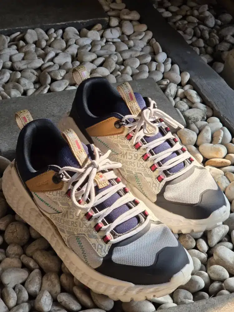 Sepatu Skechers Monster Size 42 Original Box Lengkap