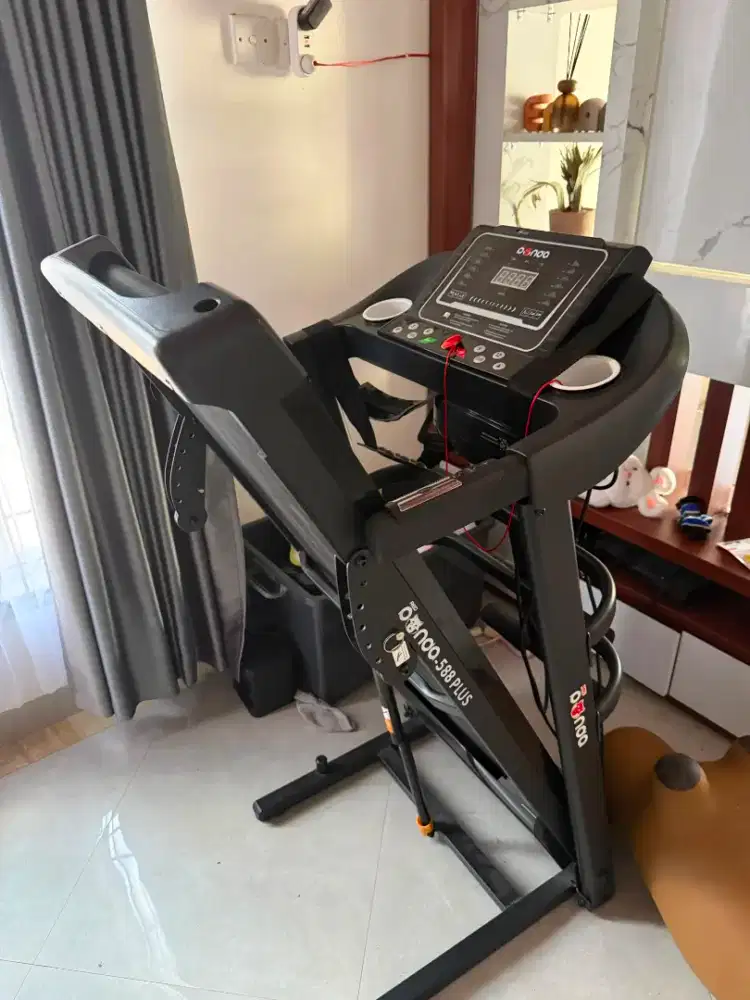 Treadmill untuk olahraga dirumah