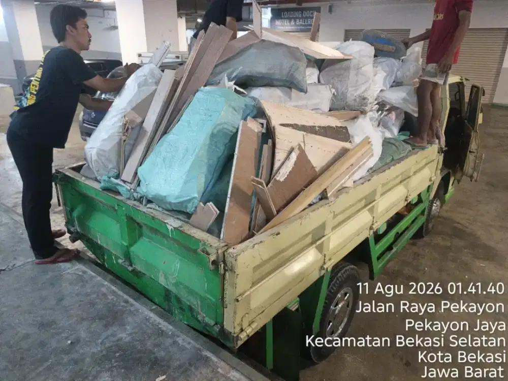 Jasa buang puing dan pengurugan tanah