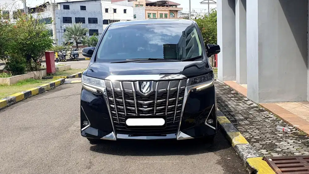 Km 18rb toyota alphard g tss matic 2023 pakai 2024 hitam