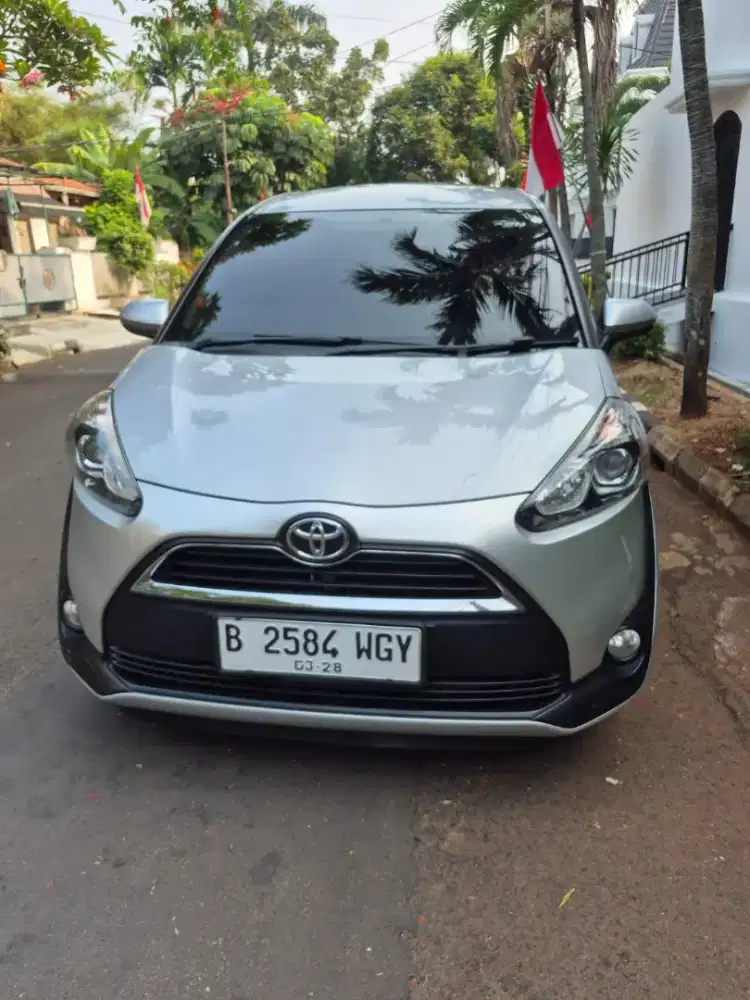 Sienta type V/AT thn 2019