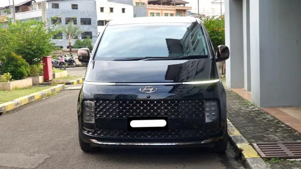 Km 55rb hyundai staria signature 9 seater 2021 hitam diesel