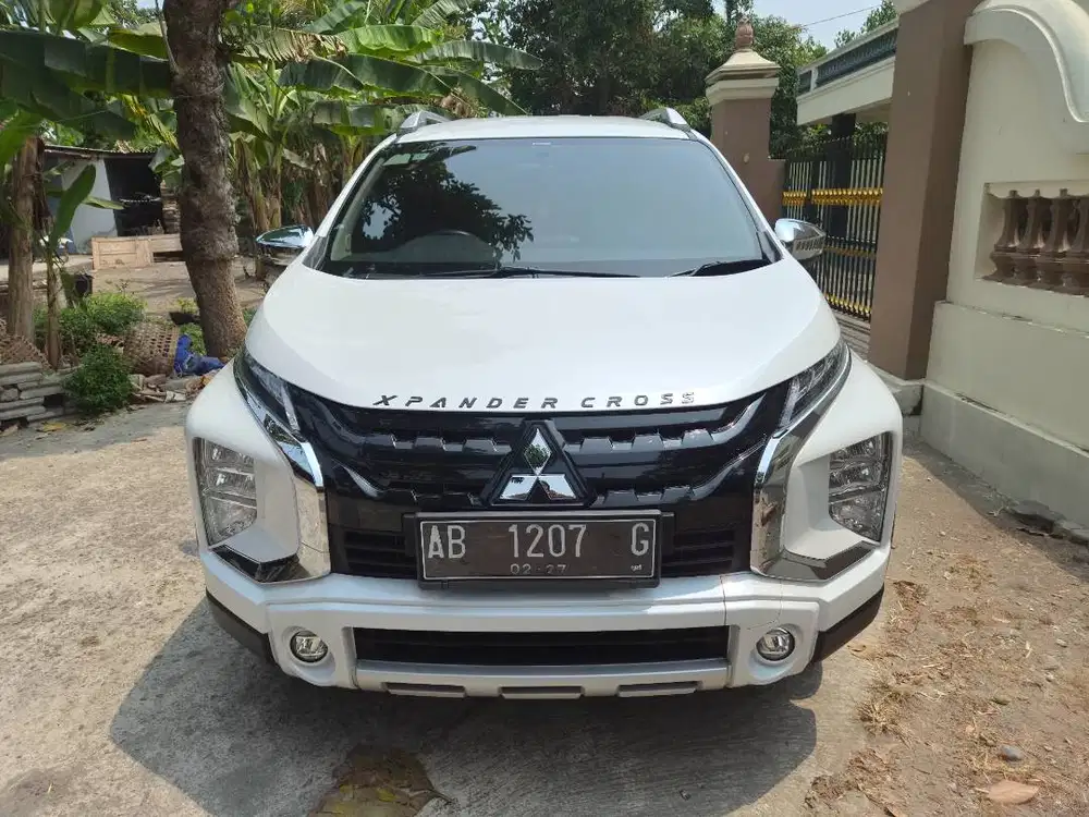 2022 Mitsubishi xpander cross premium package