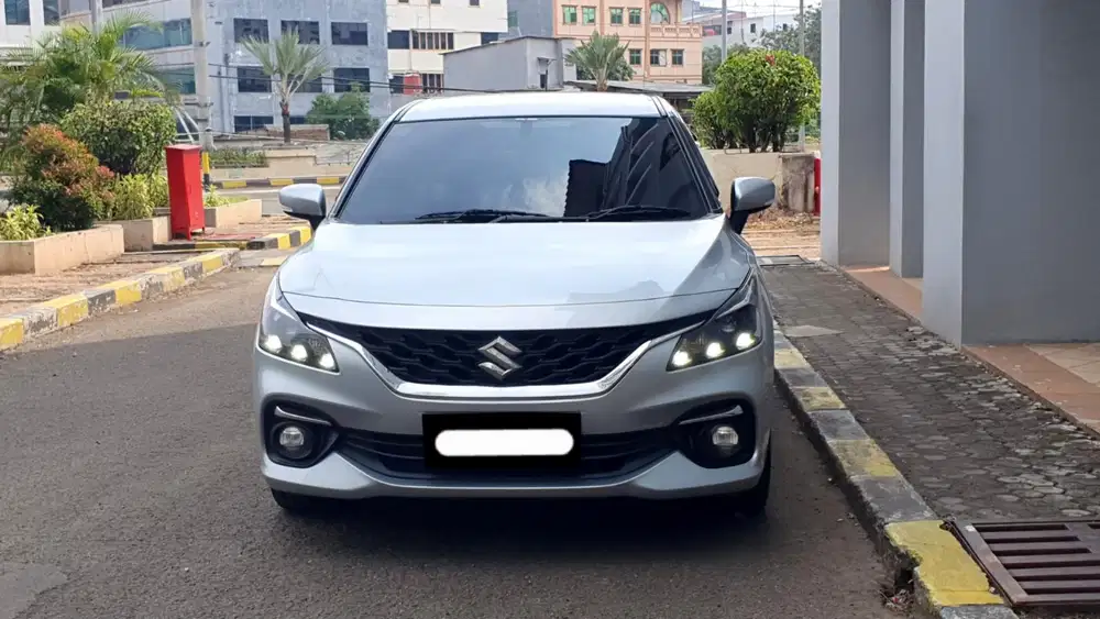 Km 38rb suzuki baleno hatchback 2023 abu metalik