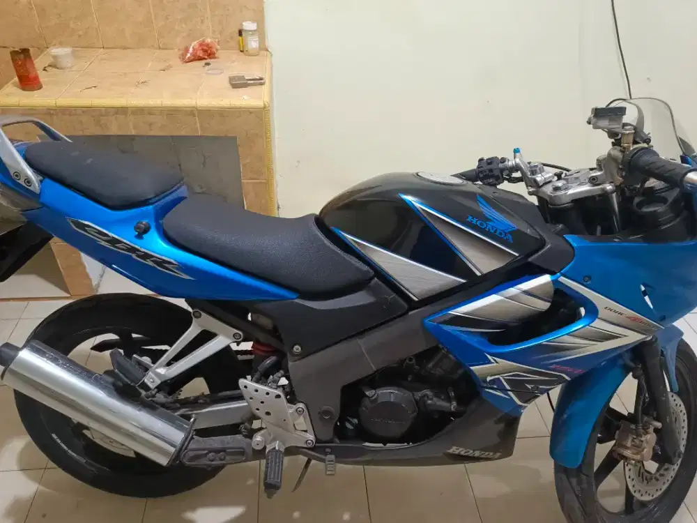 Honda CBR 4tak 2006