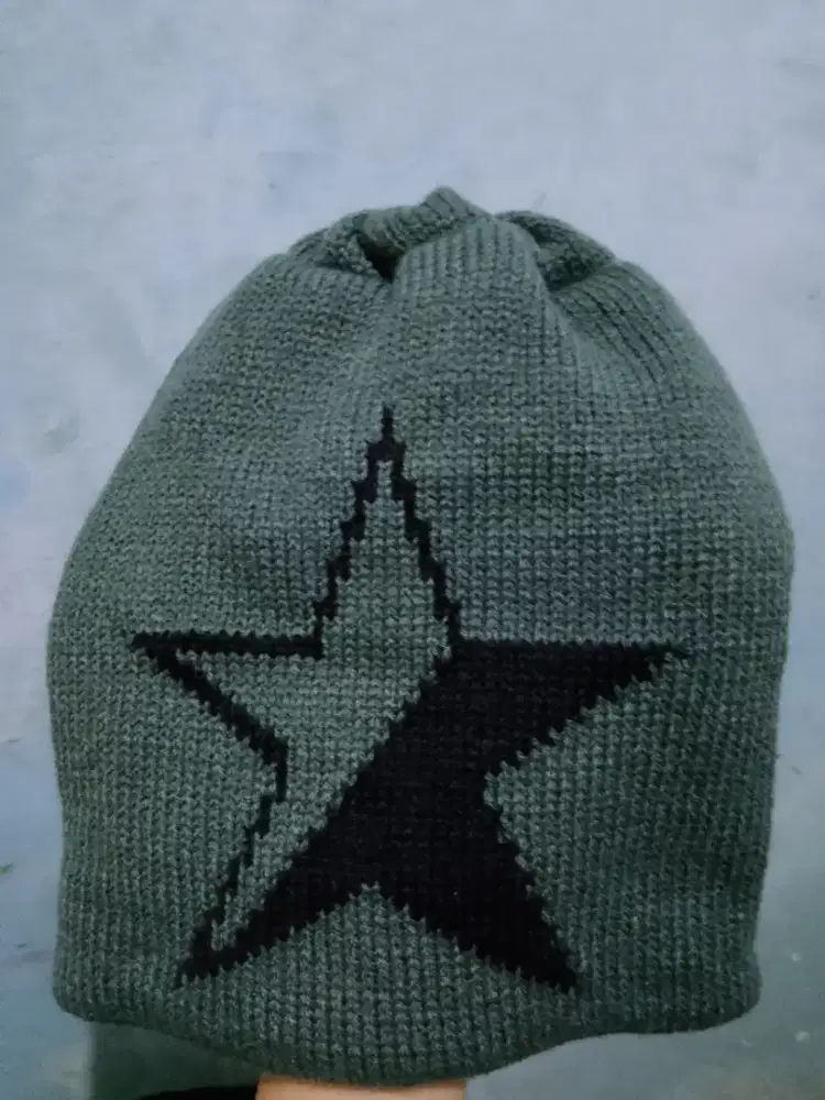 PRELOVED BEANIE RAJUT
