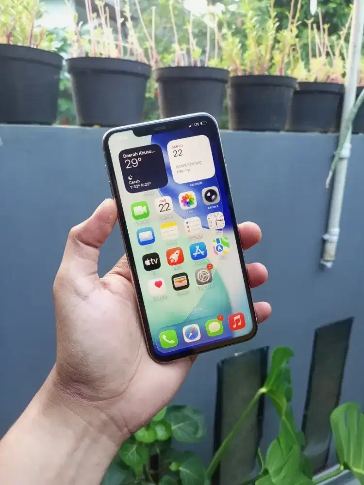 iphone 11pro max 64gb tt masuk
