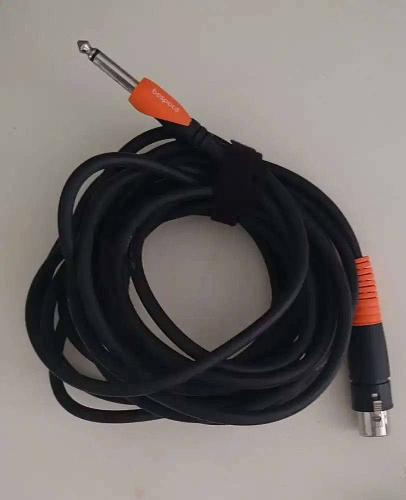 Cable microphone dan instruments