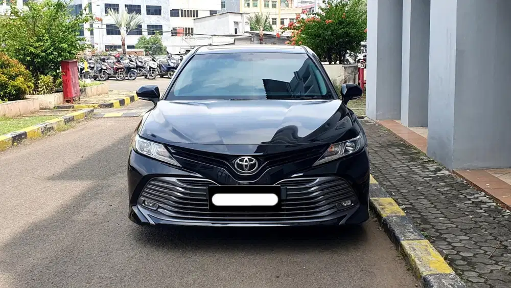 Toyota camry v 2020 hitam sunroof pajak panjang