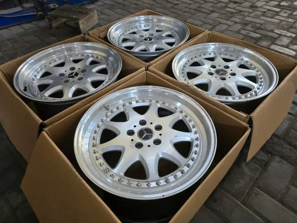 Velg Brabus R18 Mercy Innova Reborn Zenix Hilux Harrier Lexus Alphard