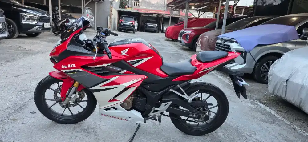Honda new CBR 150cc 2021,full original pabrik,surat lengkap