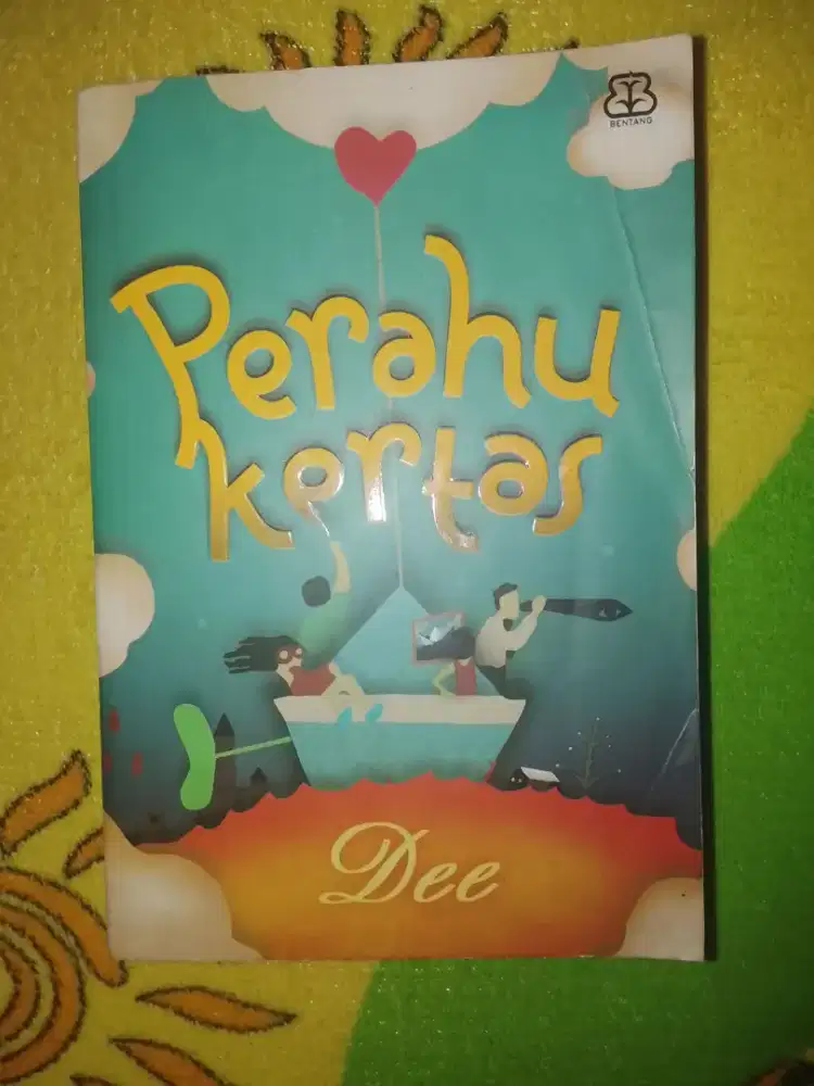 Novel preloved Perahu Kertas