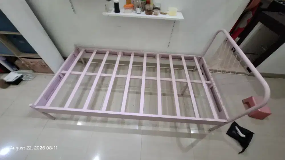 Informa Lyon Tempat Tidur Metal - Pink