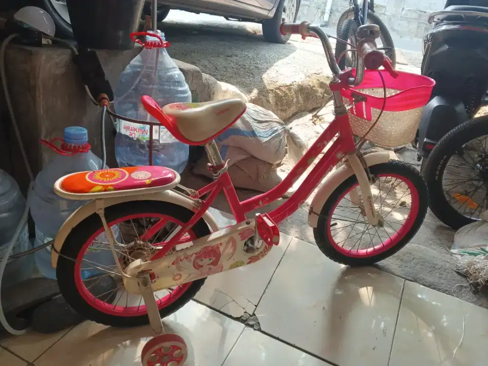 Jual sepeda bekas anak perempuan