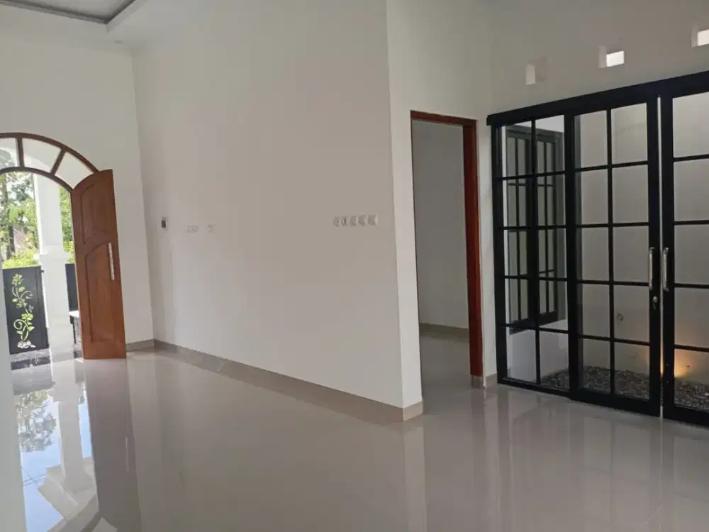 Rumah Klasik Premium 2 KM dari Pasar Jangkang, Lingkungan Sejuk dan Aman