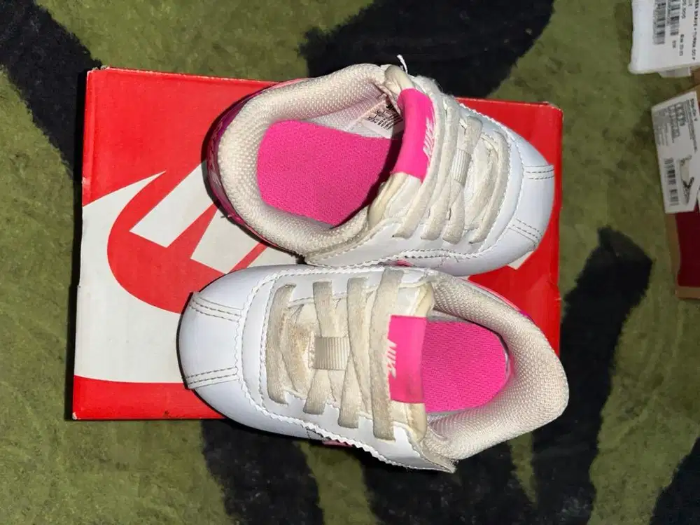 Dijual sepatu anak