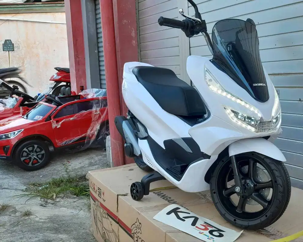 Mainan Motor Aki Anak Honda PCX PMB M988 Lisensi