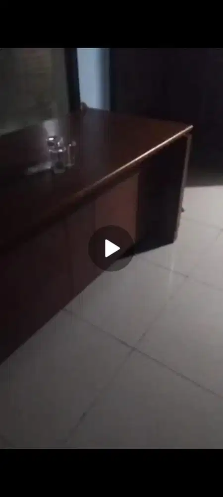 Meja coklat panjang